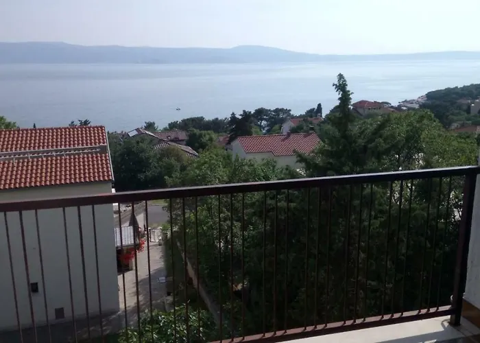 Nensi With A Wonderful View *