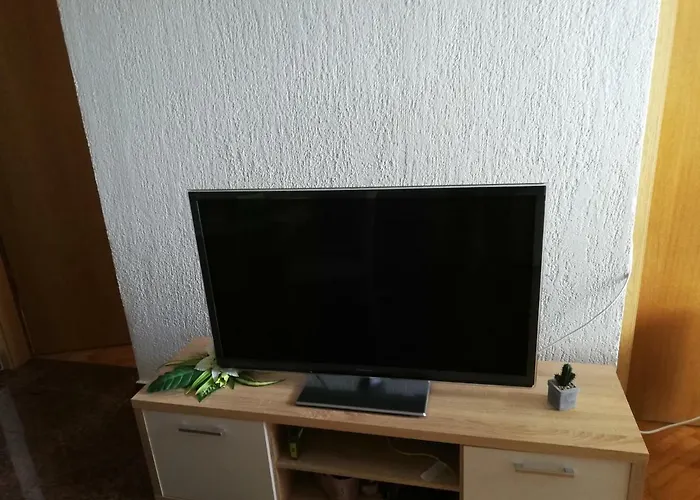 Nensi With A Wonderful View *